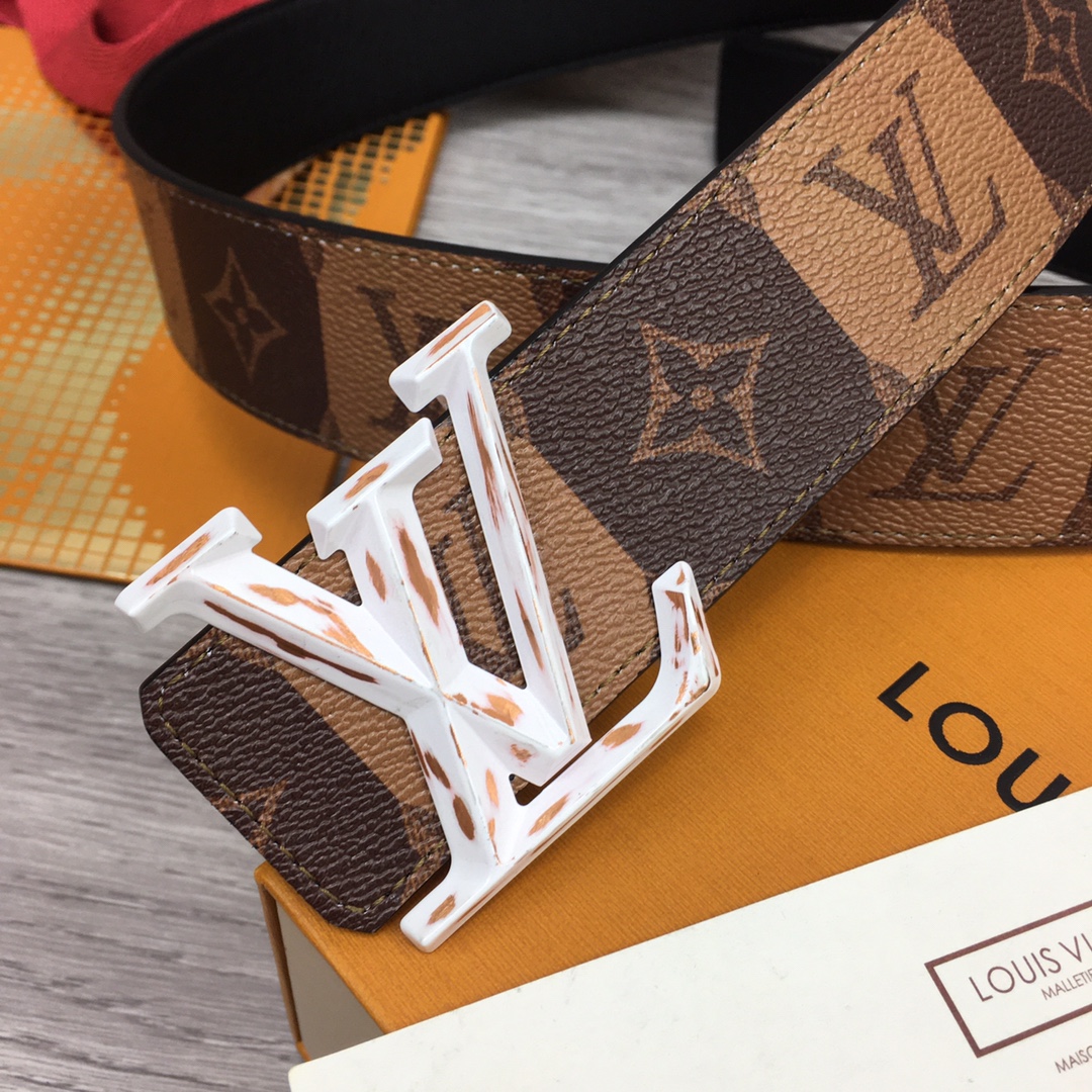 Louis Vuitton Squared LV 40mm Belt - DopestKickz