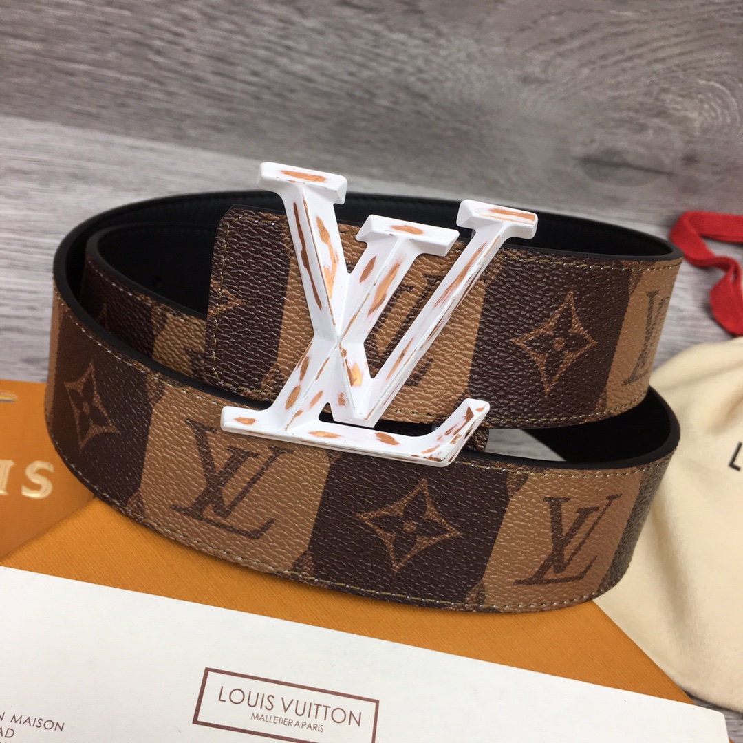 Louis Vuitton Squared LV 40mm Belt - DopestKickz