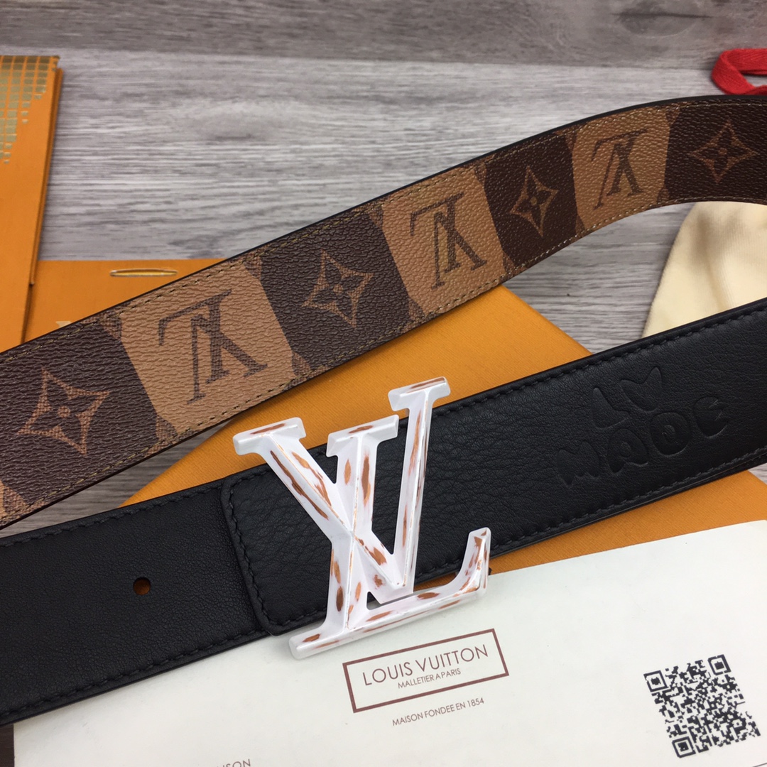 Louis Vuitton Squared LV 40mm Belt - DopestKickz
