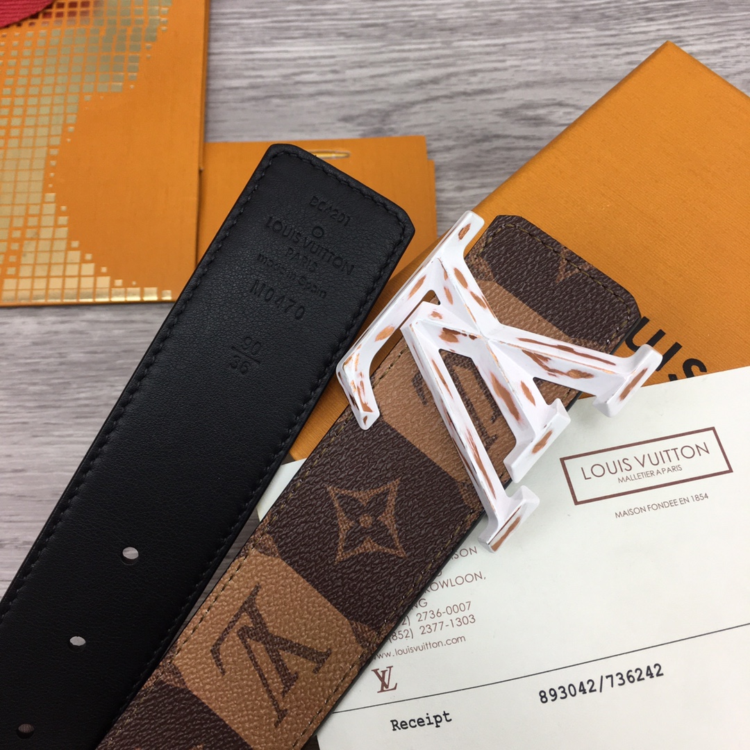 Louis Vuitton Squared LV 40mm Belt - DopestKickz