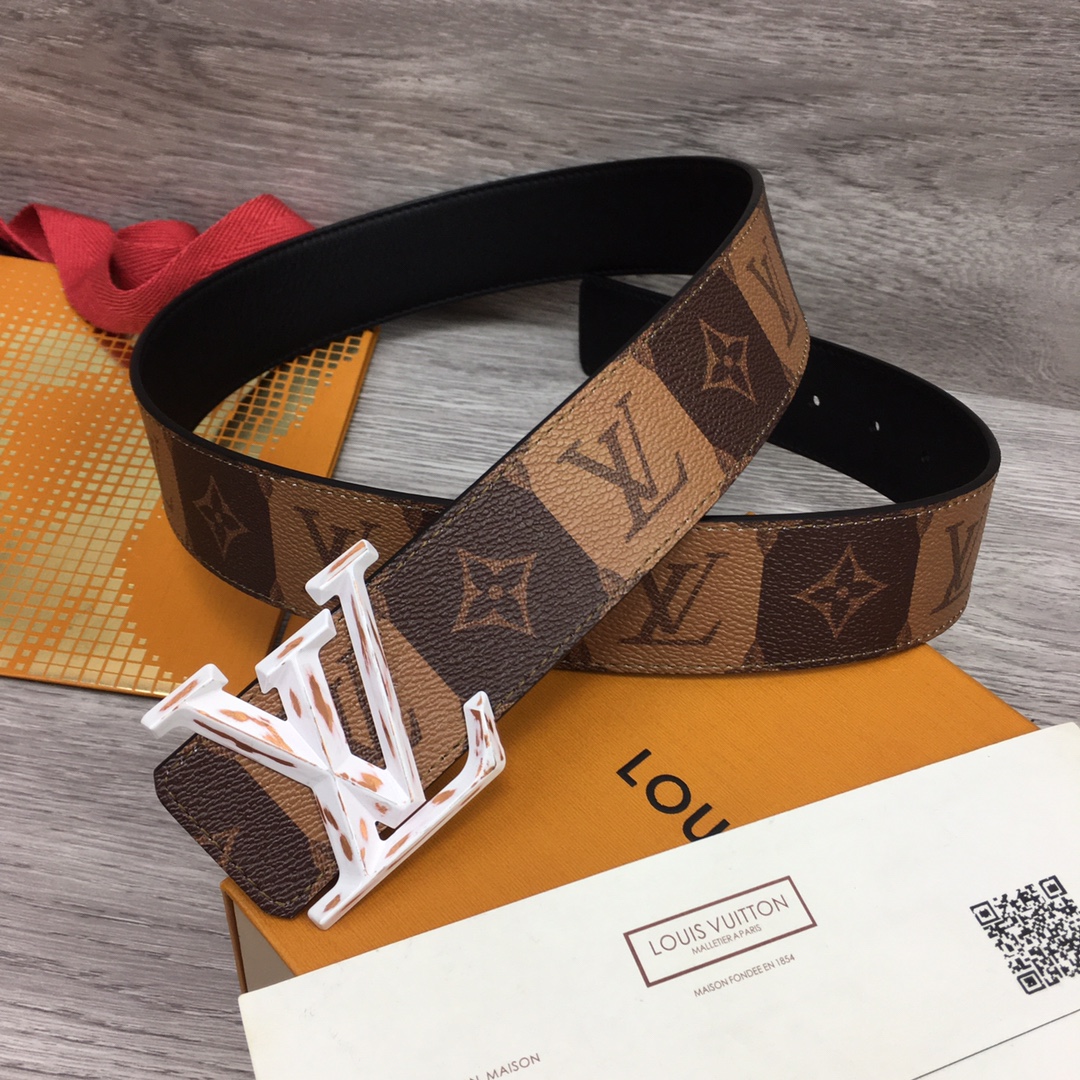 Louis Vuitton Squared LV 40mm Belt - DopestKickz