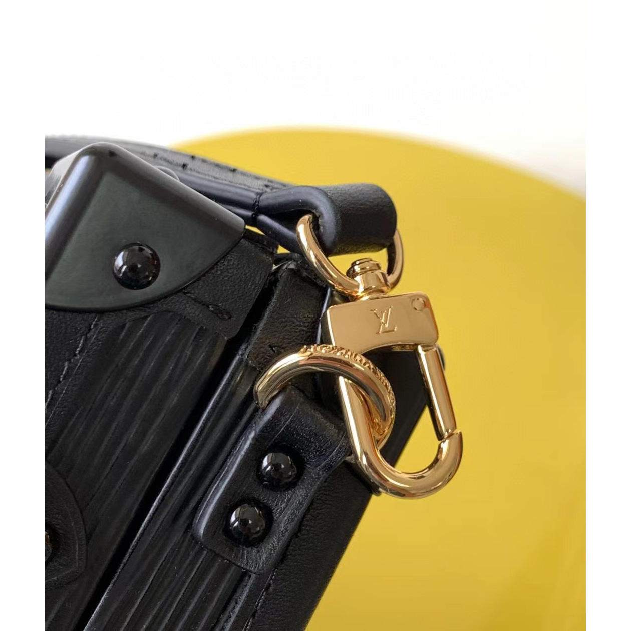 Louis Vuitton Petite Mamlle Bag （20-12-5cm） - DopestKickz