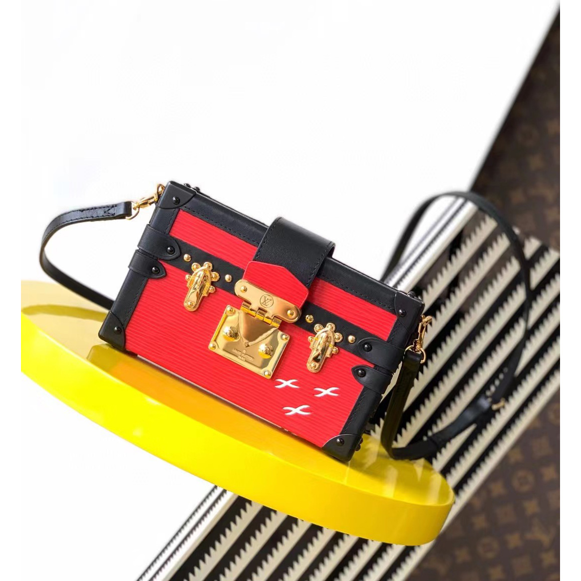 Louis Vuitton Petite Mamlle Bag （20-12-5cm） - DopestKickz