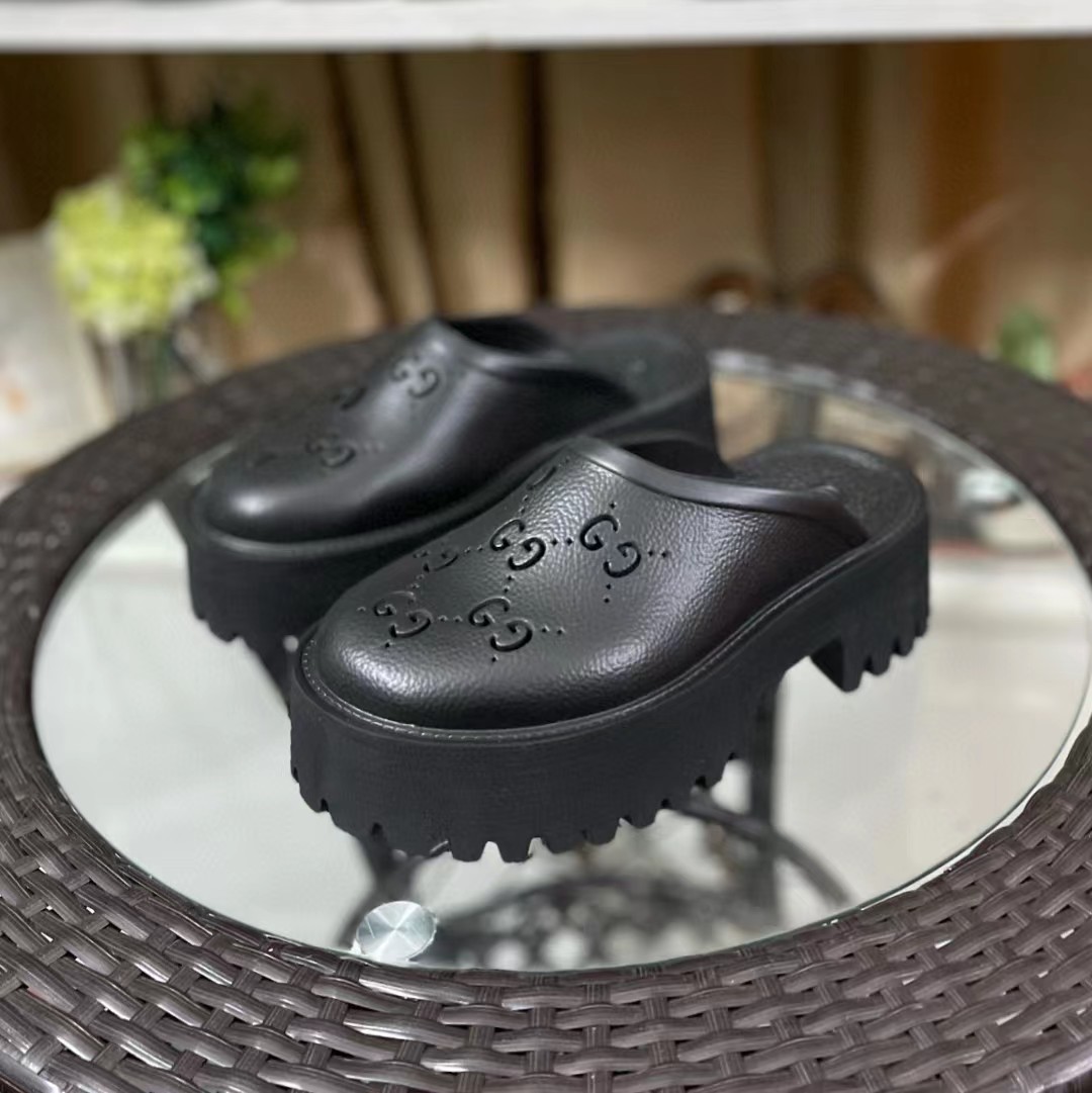 Gucci  Men's Slip On Sandal - DopestKickz