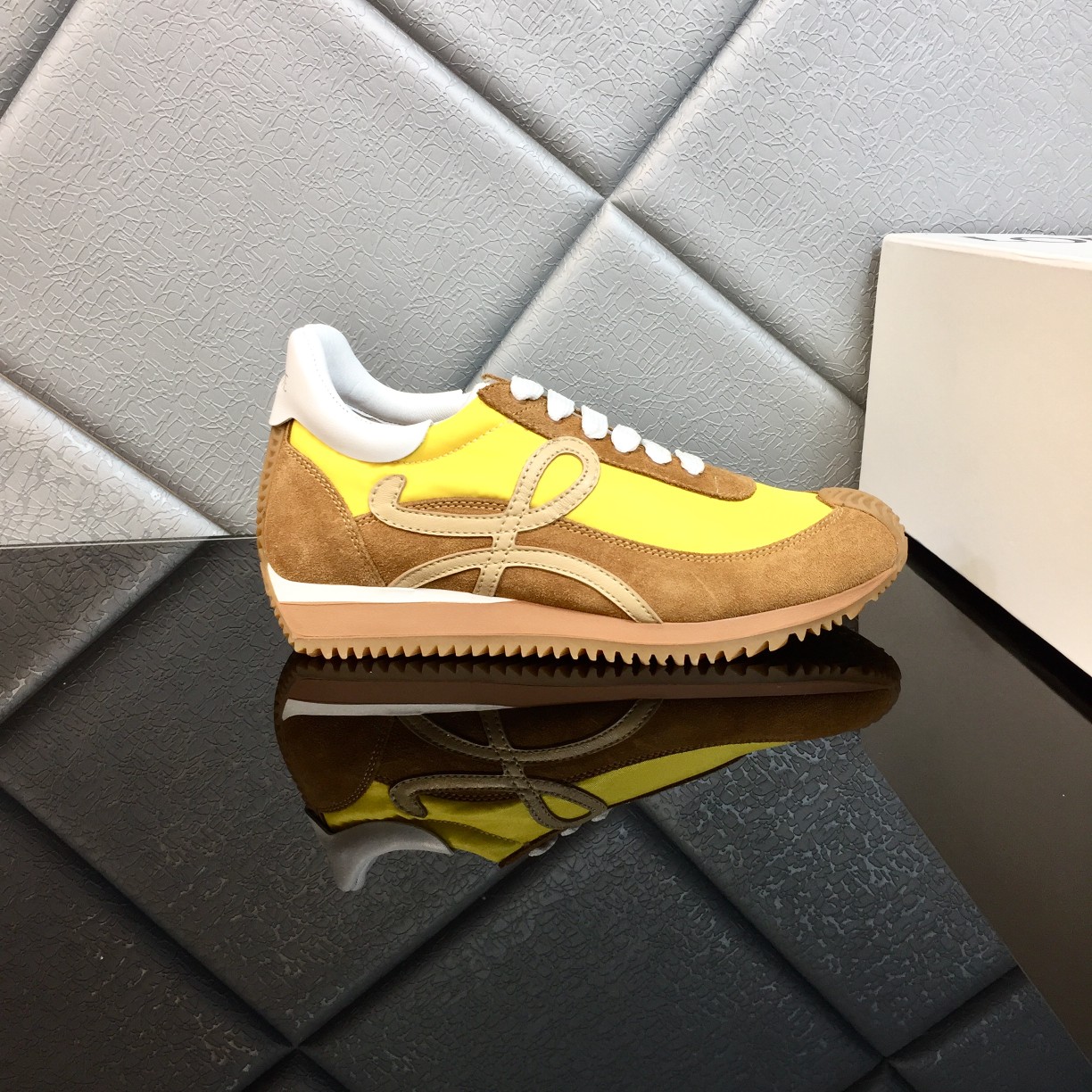 Loewe Flow Runner In Calfskin - DopestKickz