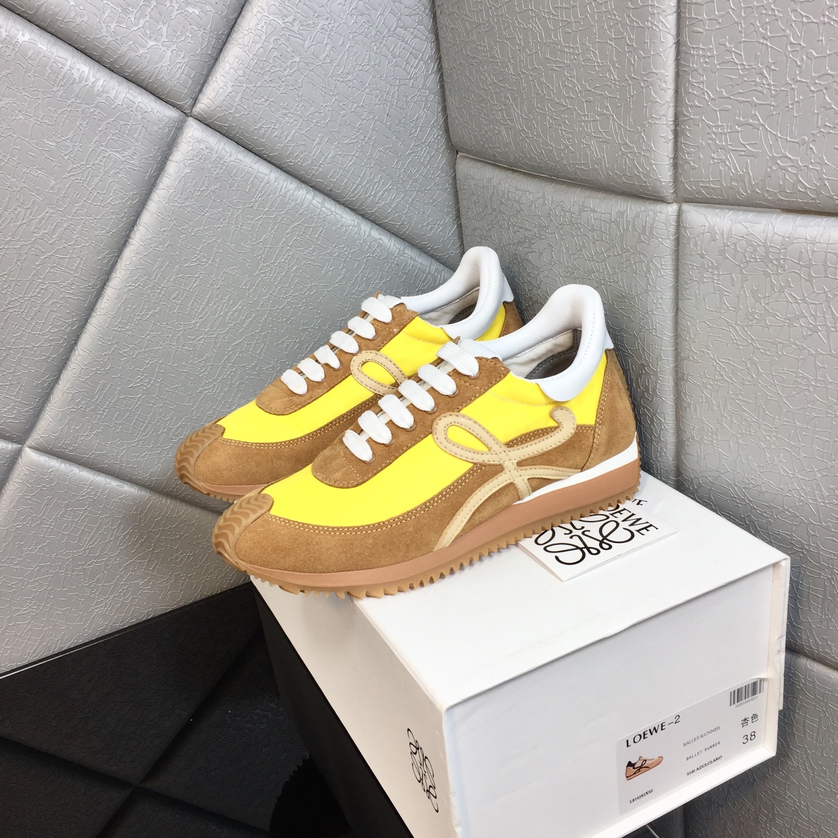 Loewe Flow Runner In Calfskin - DopestKickz