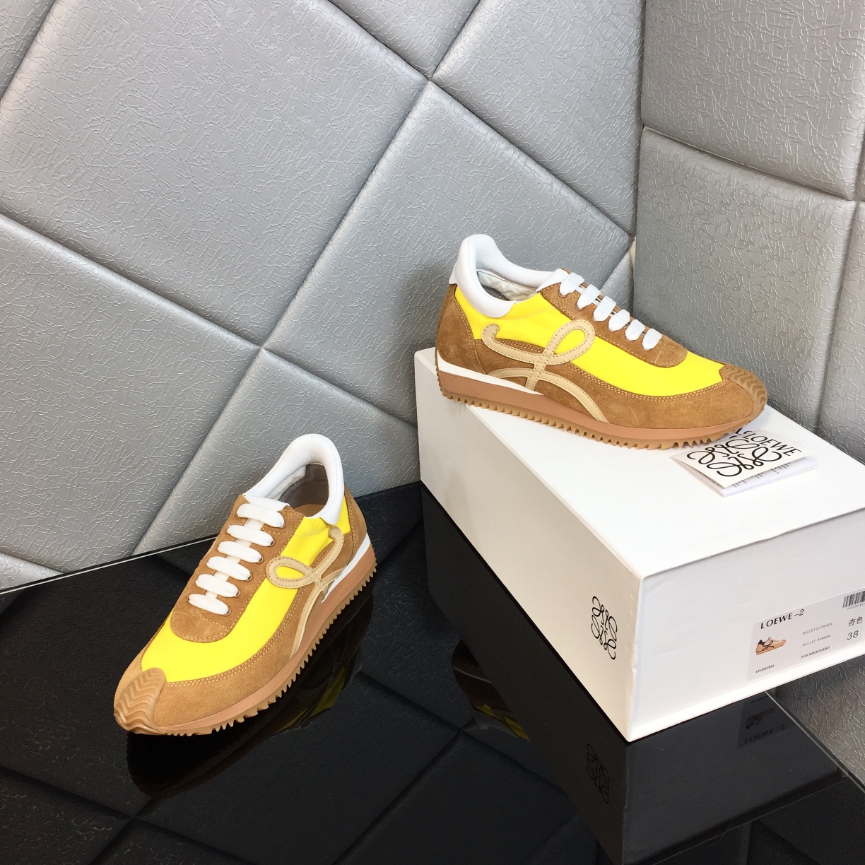 Loewe Flow Runner In Calfskin - DopestKickz