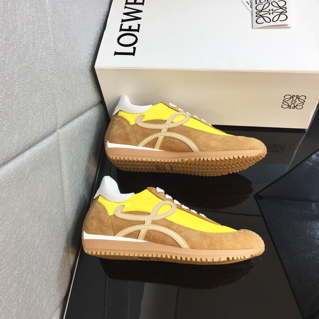 Loewe Flow Runner In Calfskin - DopestKickz