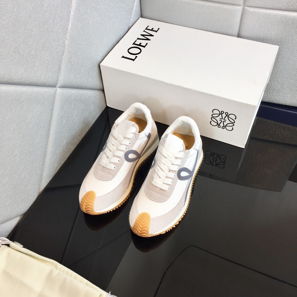 Loewe Flow Runner In Calfskin - DopestKickz