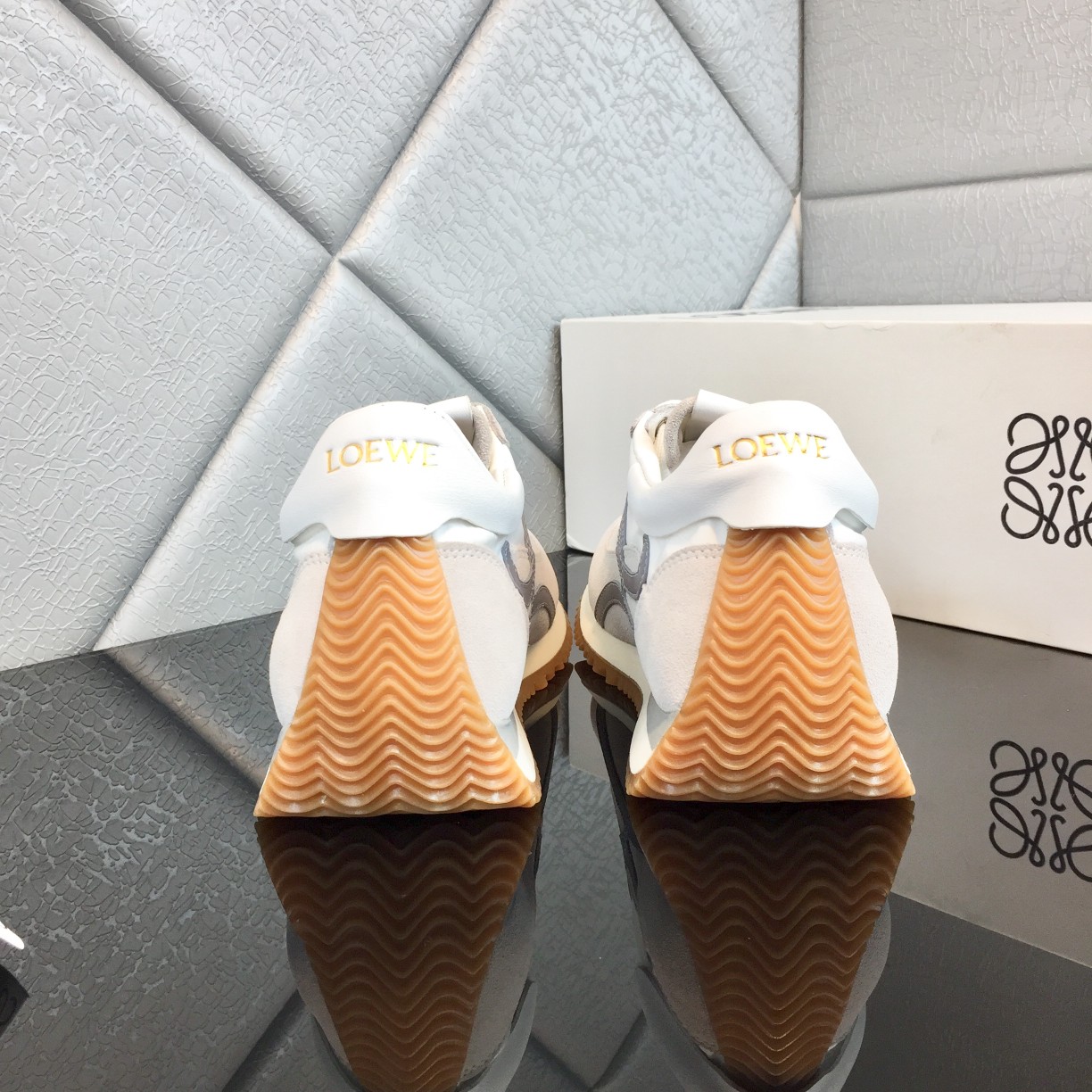 Loewe Flow Runner In Calfskin - DopestKickz