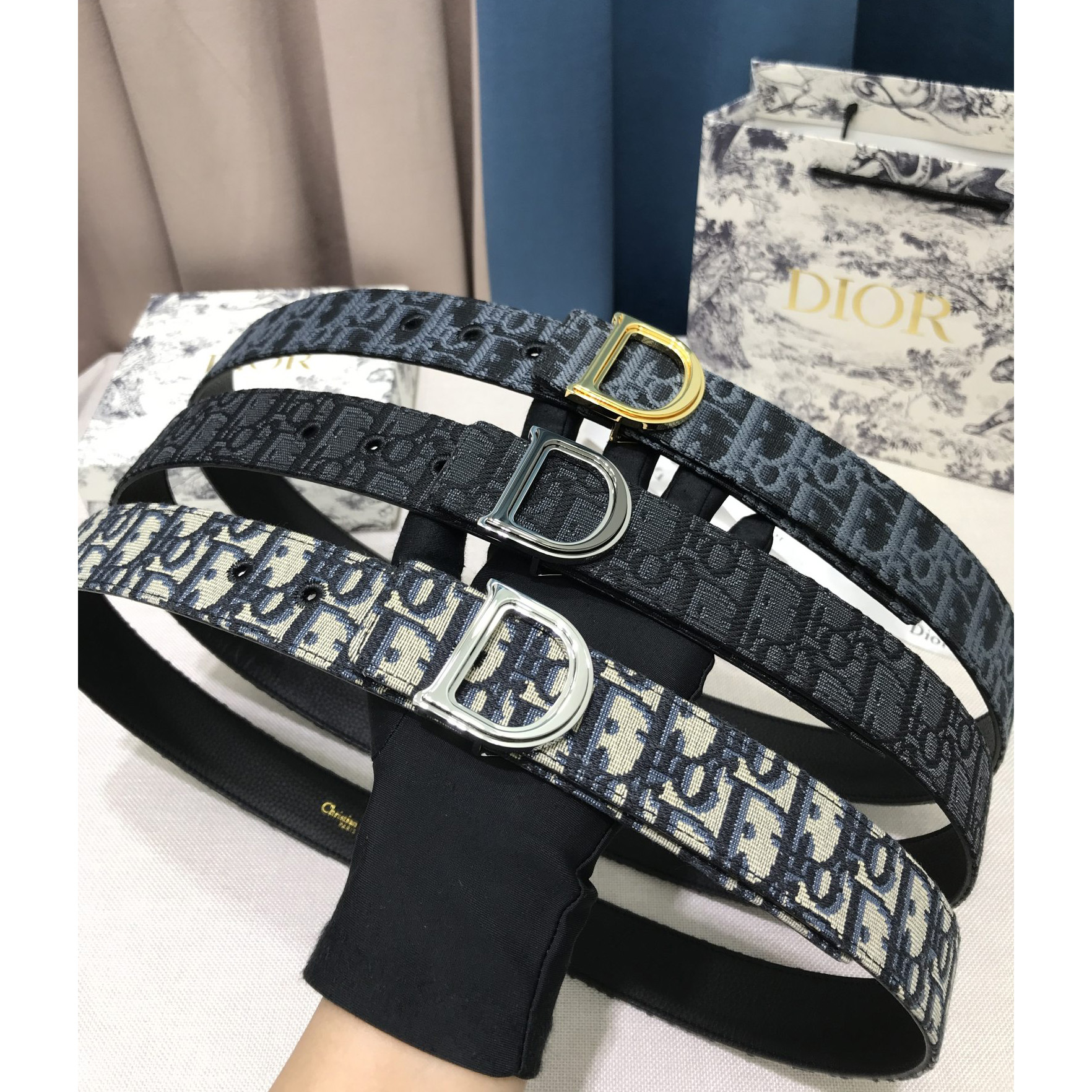 Dior Leather Belt With 'D' Buckle - DopestKickz