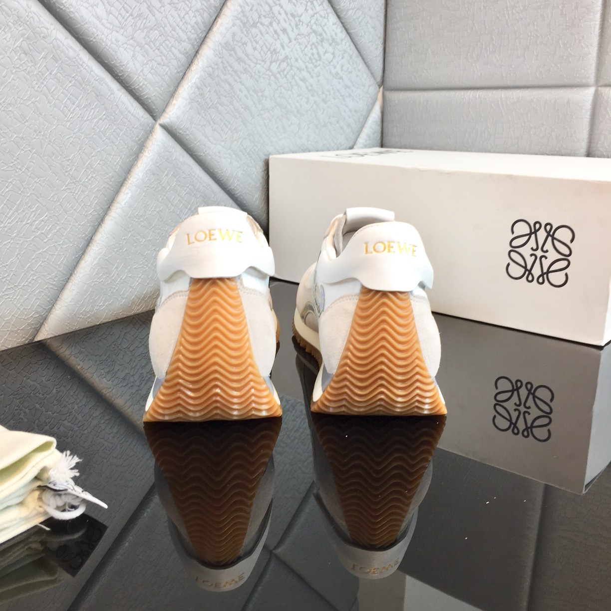 Loewe Flow Runner In Calfskin - DopestKickz