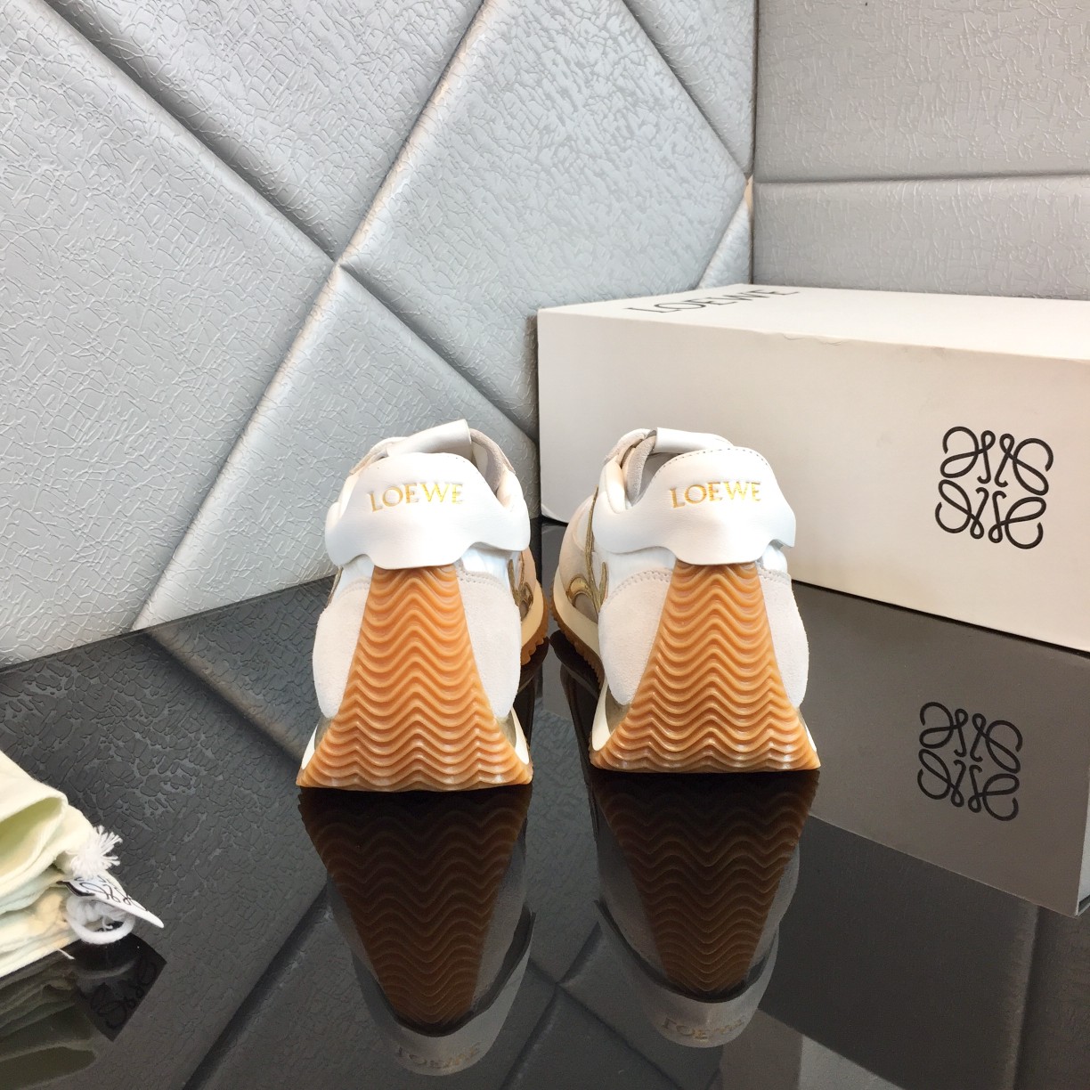 Loewe Flow Runner In Calfskin - DopestKickz