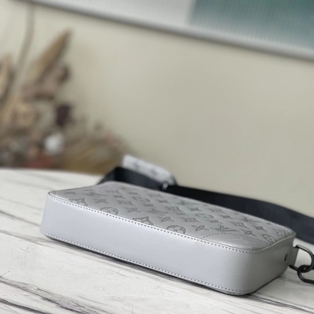 Louis Vuitton Duo Messenger(26-18.5-5cm)  m46104 - DopestKickz