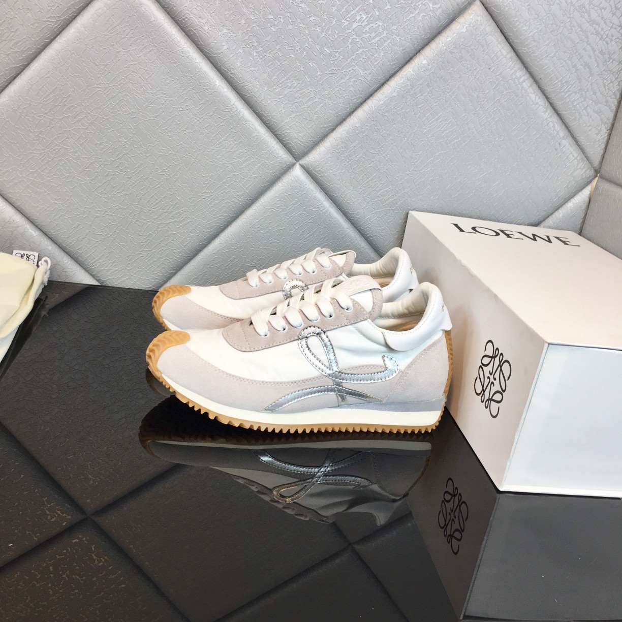 Loewe Flow Runner In Calfskin - DopestKickz