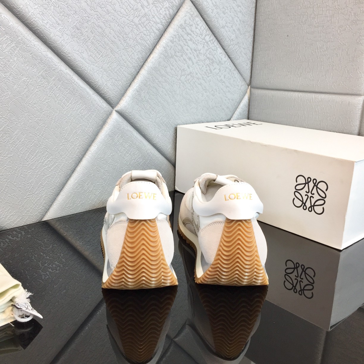 Loewe Flow Runner In Calfskin - DopestKickz