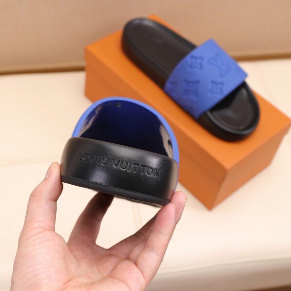 Louis Vuitton Monogram Slippers - DopestKickz