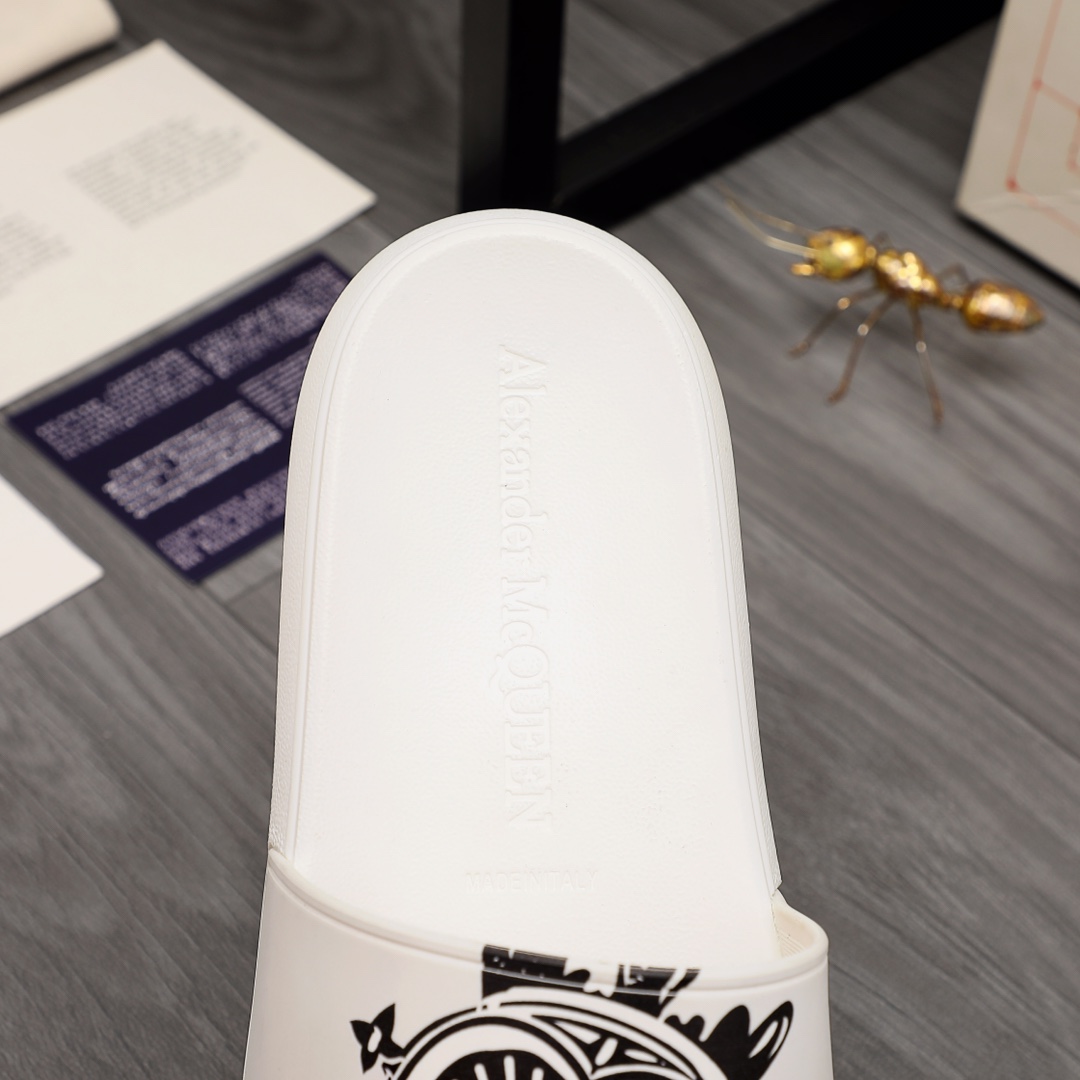 Alexander Mqueen Logo Slipper - DopestKickz