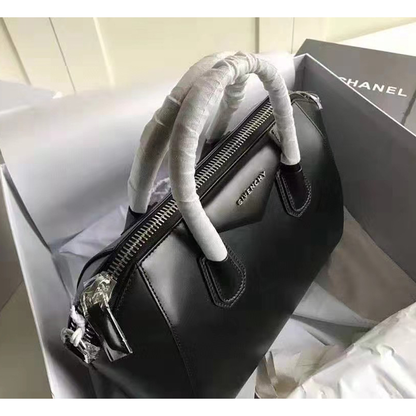 Givenchy Black Handbag(28-34-25CM) - DopestKickz