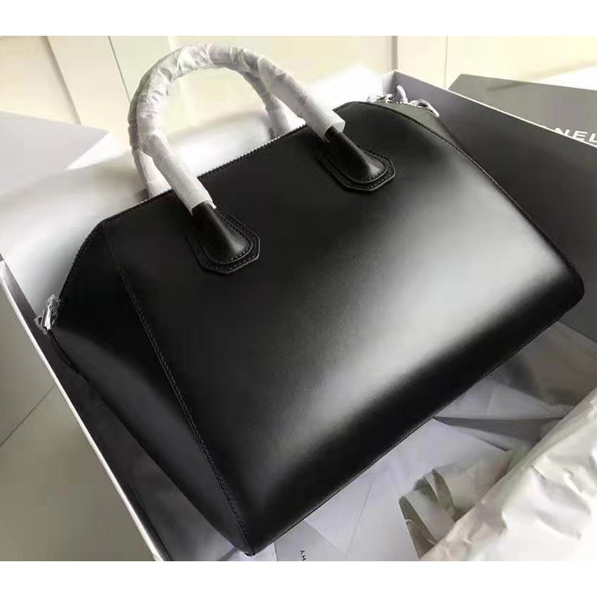 Givenchy Black Handbag(28-34-25CM) - DopestKickz