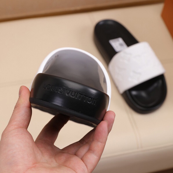 Louis Vuitton Monogram Slippers - DopestKickz