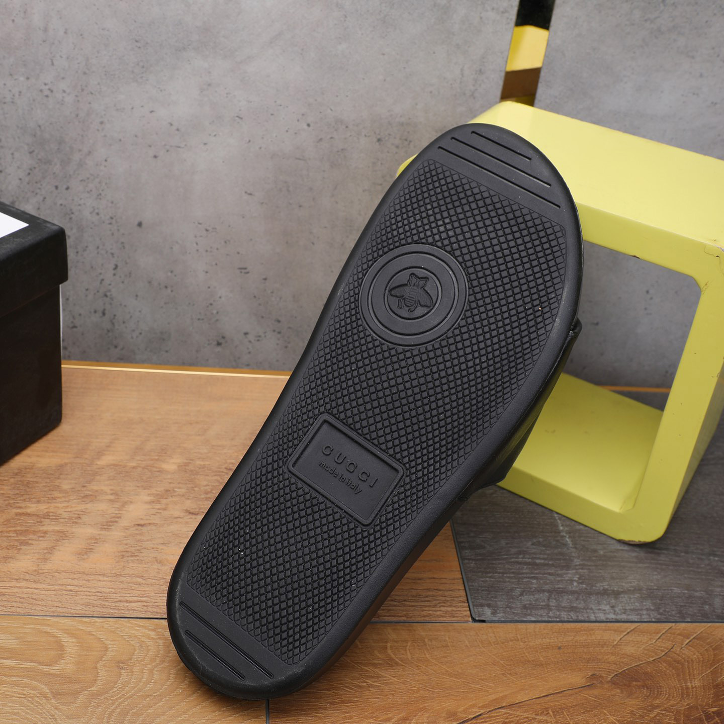 Gucci Logo Rubber Slide Sandal - DopestKickz