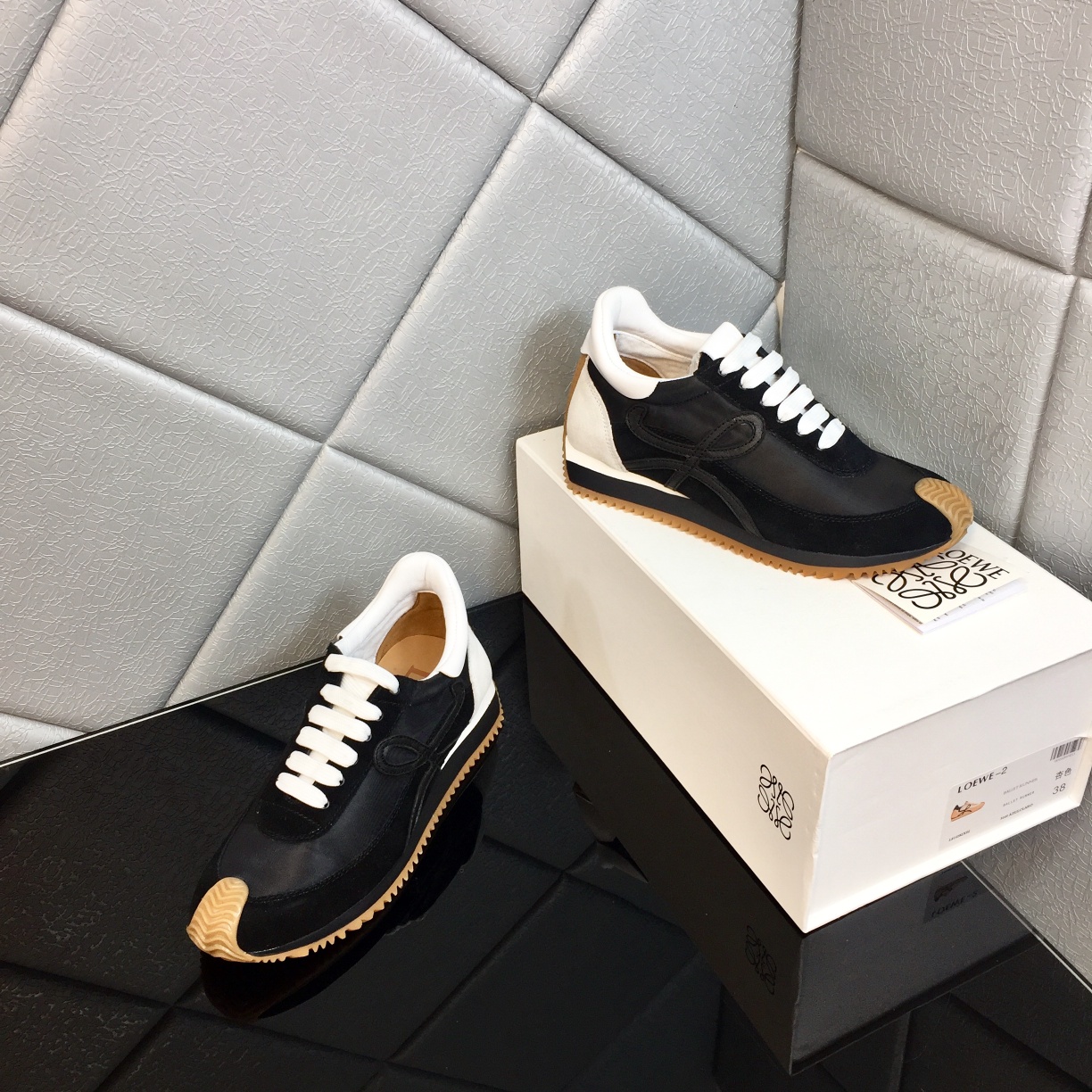 Loewe Flow Runner In Calfskin - DopestKickz