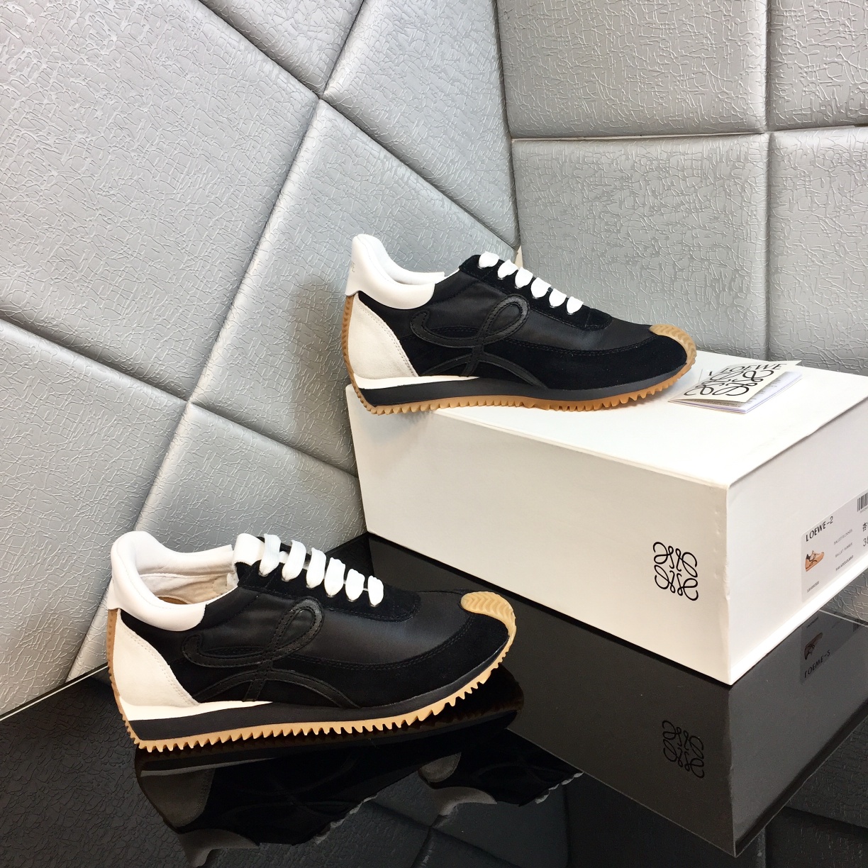 Loewe Flow Runner In Calfskin - DopestKickz