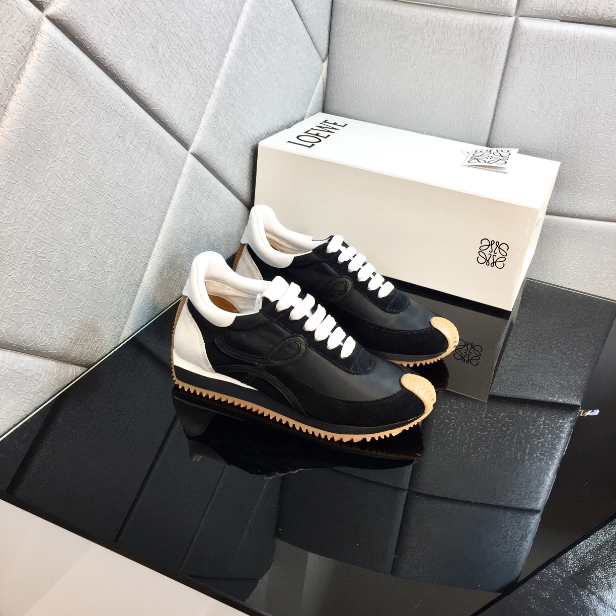 Loewe Flow Runner In Calfskin - DopestKickz