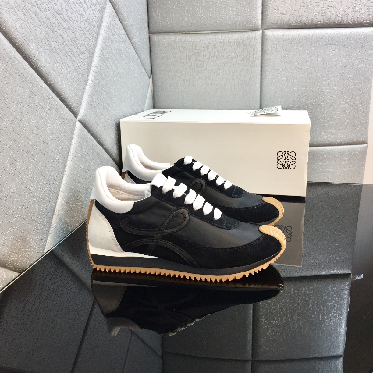 Loewe Flow Runner In Calfskin - DopestKickz