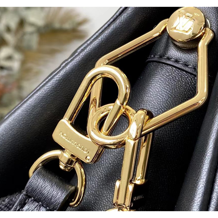 Louis Vuitton Monogram Shoulder Bag（26-20-12CM） - DopestKickz