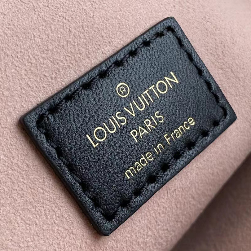 Louis Vuitton Monogram Shoulder Bag（26-20-12CM） - DopestKickz