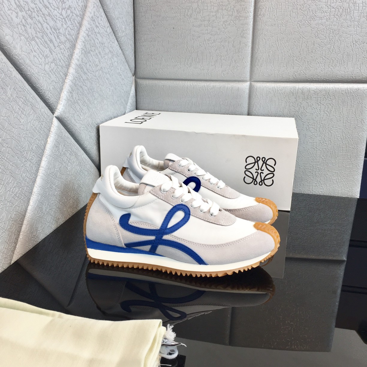 Loewe Flow Runner In Calfskin - DopestKickz