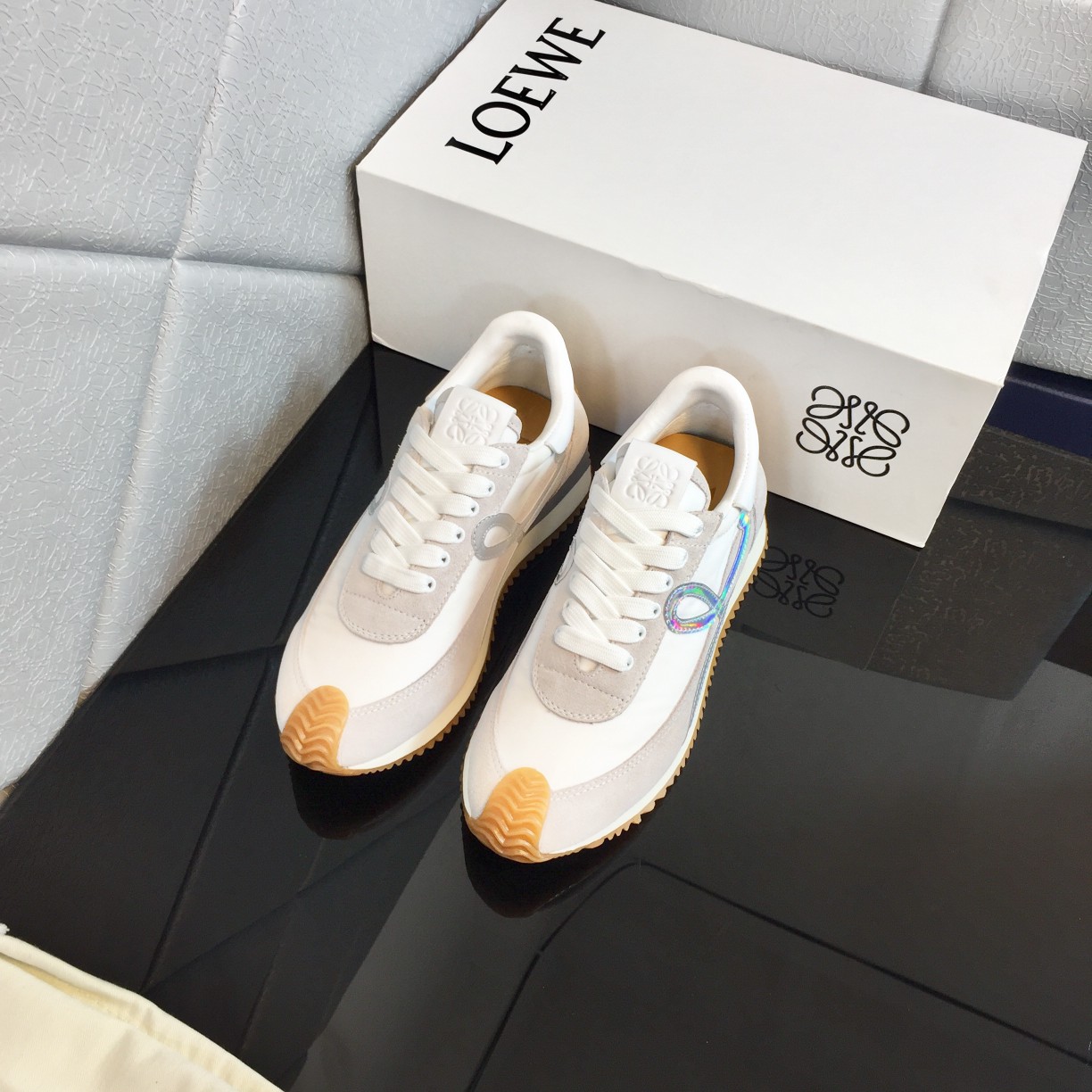 Loewe Flow Runner In Calfskin - DopestKickz