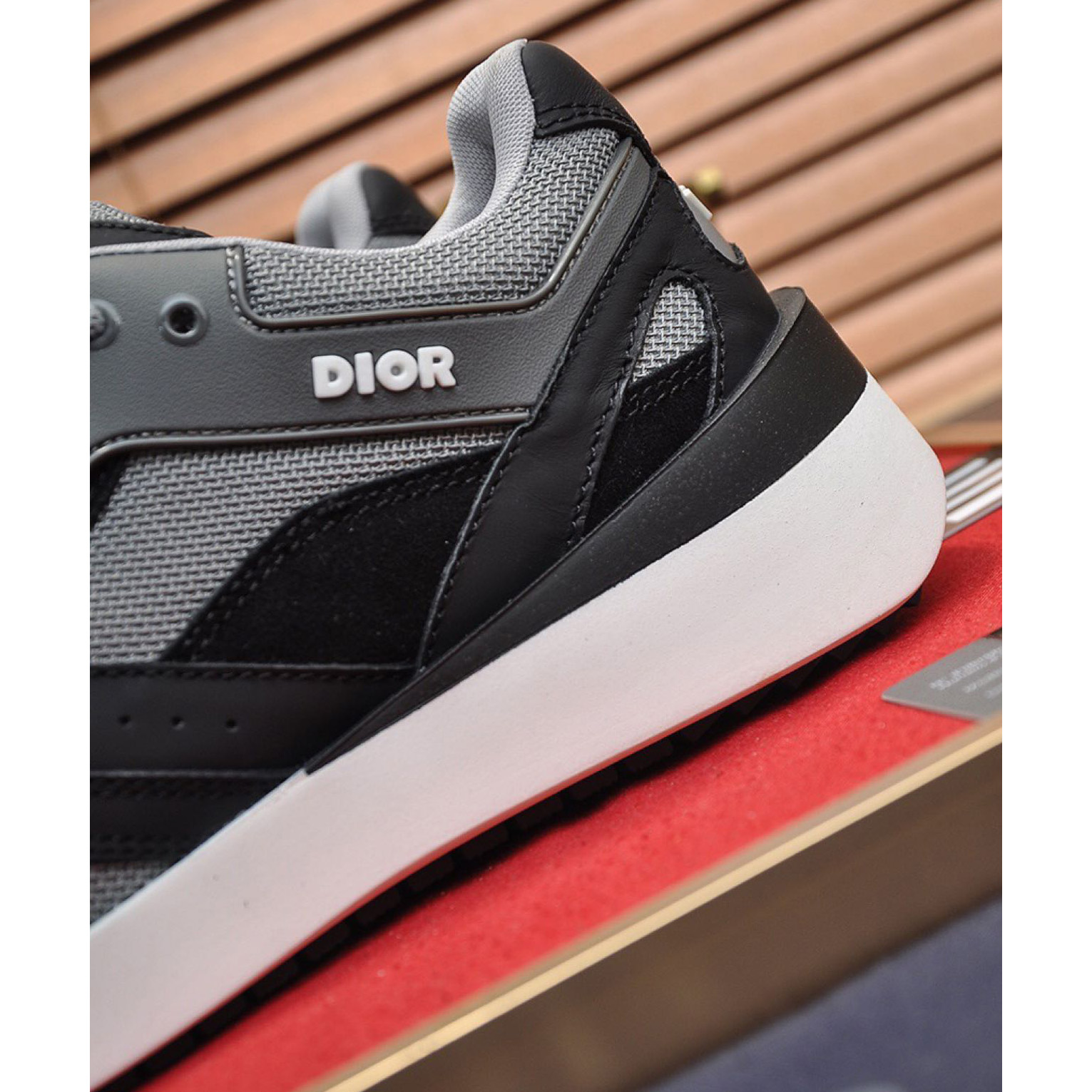 Dior B29 Low-Top Sneaker - DopestKickz