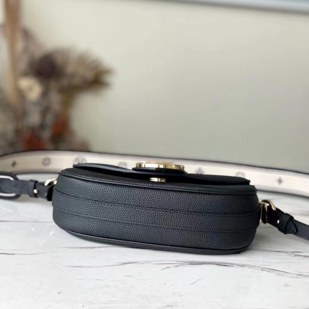 Louis Vuitton  Black Shoulder Bag （25-17.5-8CM） - DopestKickz