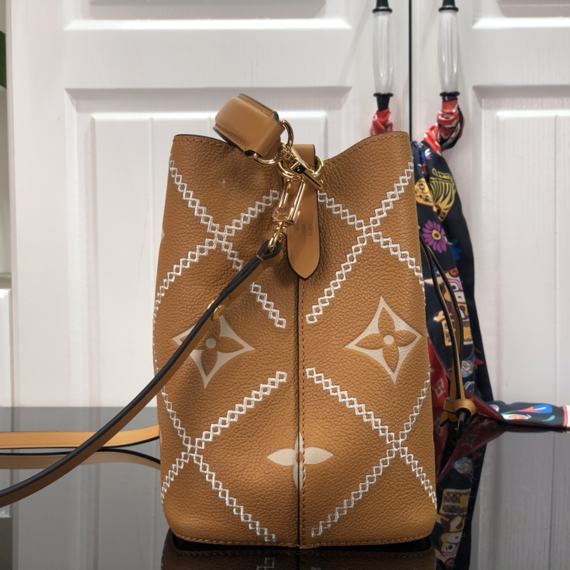 Louis Vuitton Monogram Bucket Bag （20*20*13cm） - DopestKickz