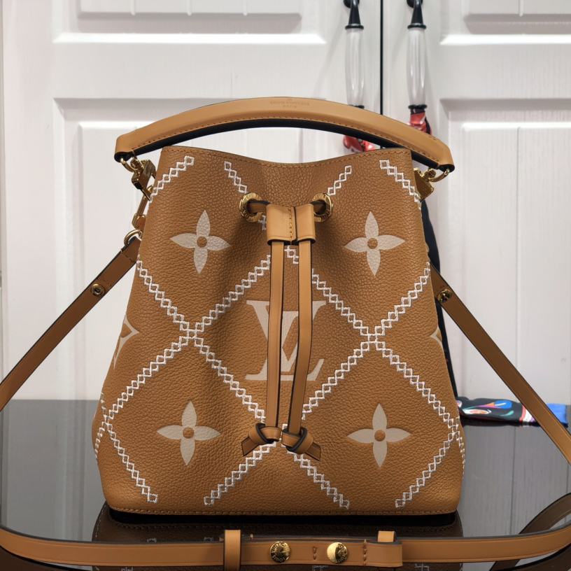 Louis Vuitton Monogram Bucket Bag （20*20*13cm） - DopestKickz