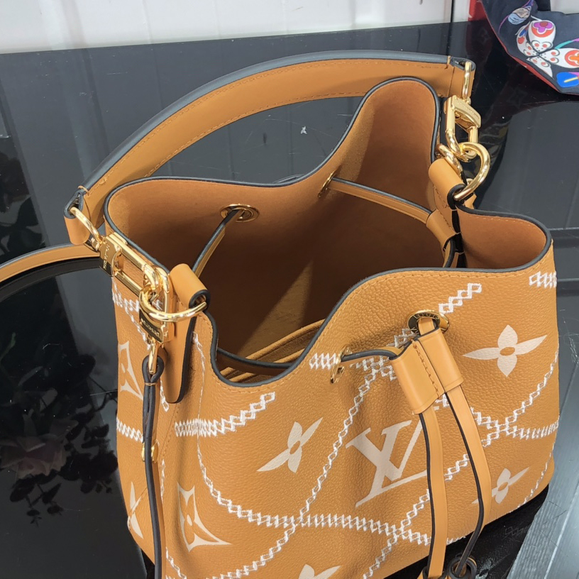 Louis Vuitton Monogram Bucket Bag （20*20*13cm） - DopestKickz