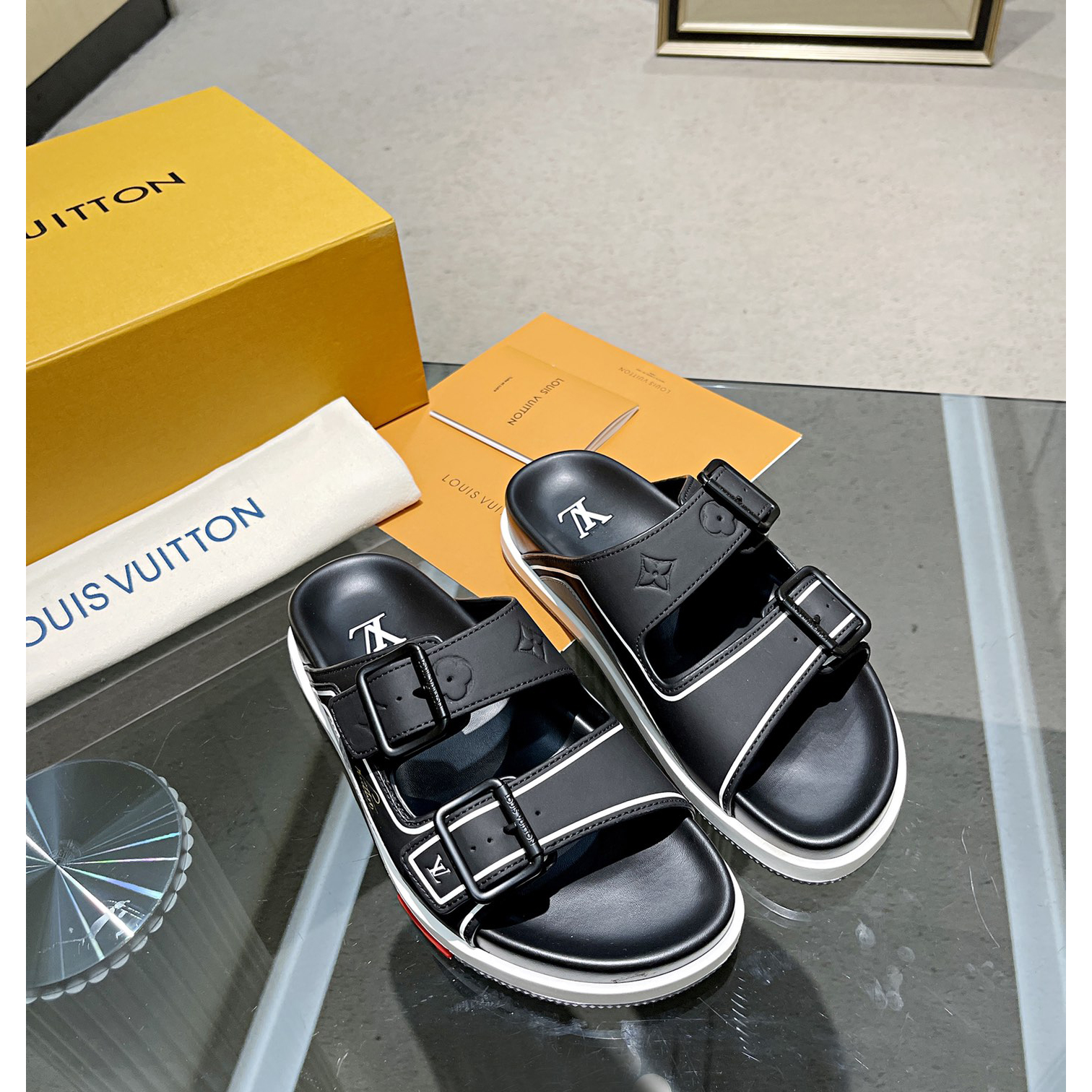Louis Vuitton Men's Trainer Slippers - DopestKickz