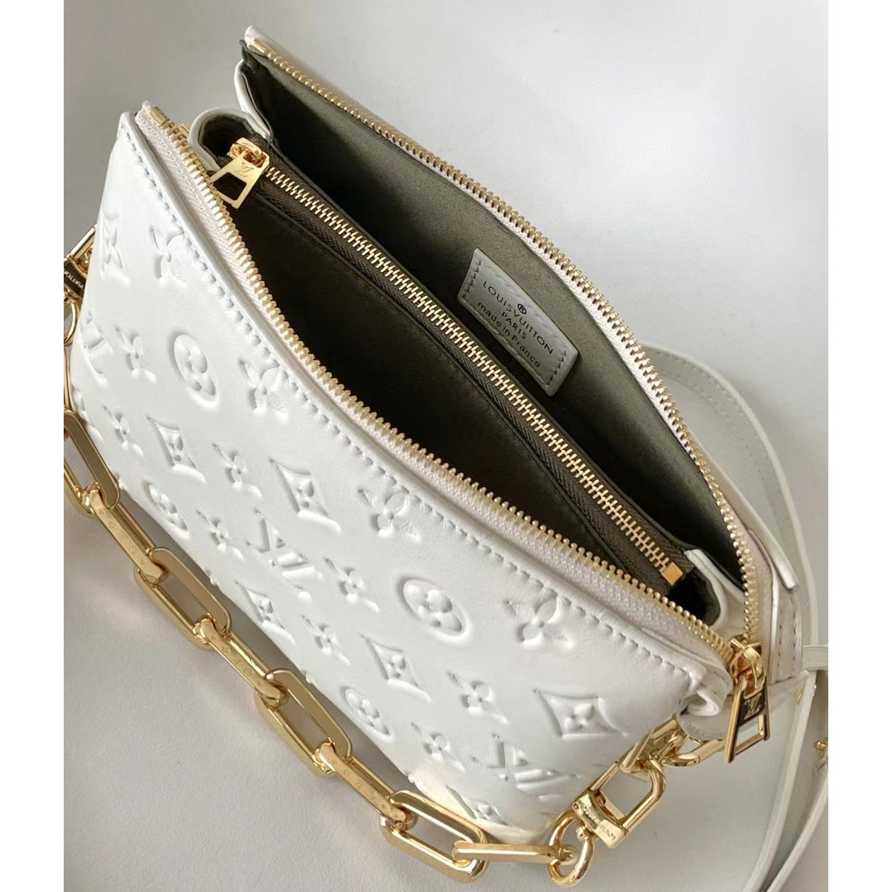 Louis Vuitton Coussin BB Handbag(21-16-7cm)  M20770 - DopestKickz