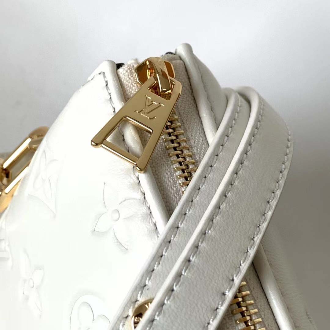 Louis Vuitton Coussin BB Handbag(21-16-7cm)  M20770 - DopestKickz