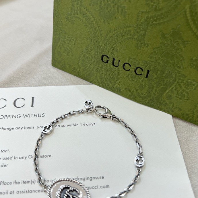 Gucci Double G Bracelet - DopestKickz
