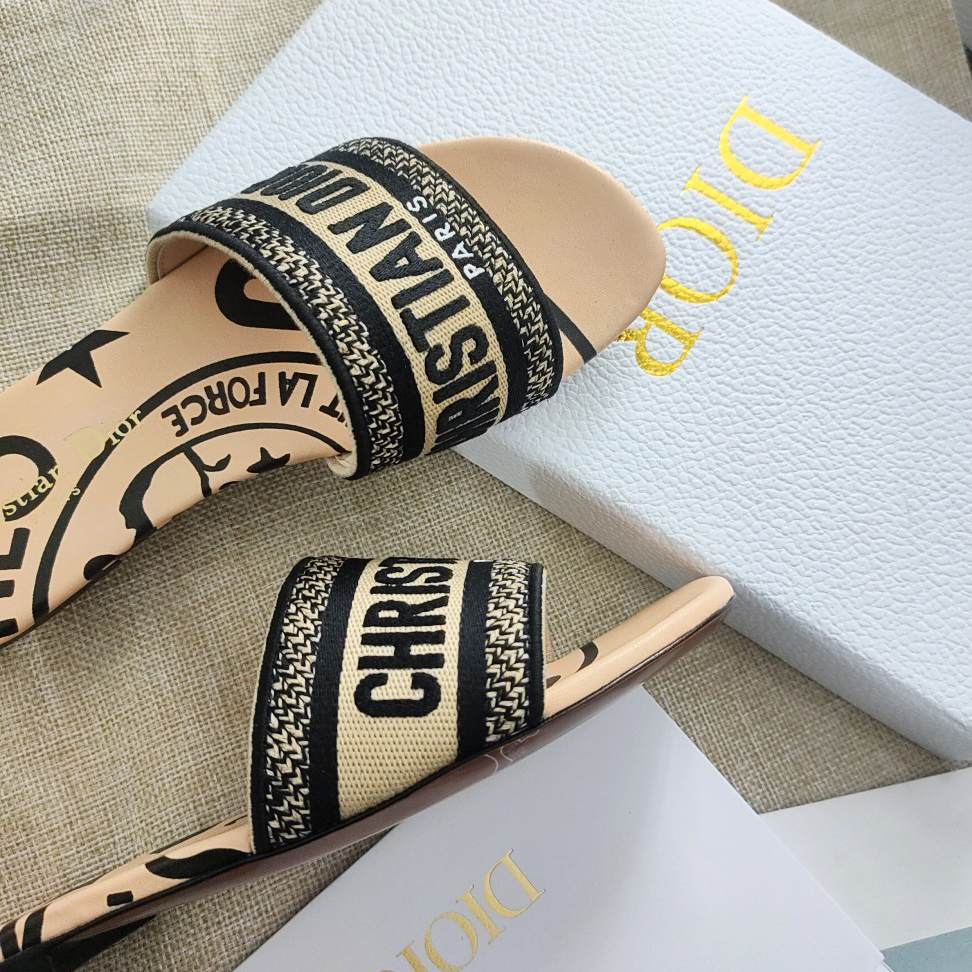 Dior Beige Jute Canvas Embroidered with Dior Union Motif Dway Slide - DopestKickz