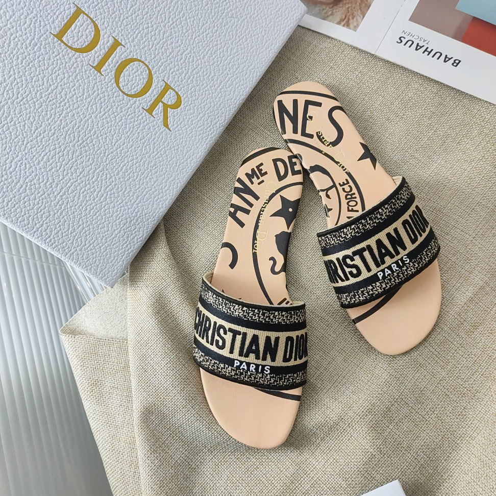 Dior Beige Jute Canvas Embroidered with Dior Union Motif Dway Slide - DopestKickz