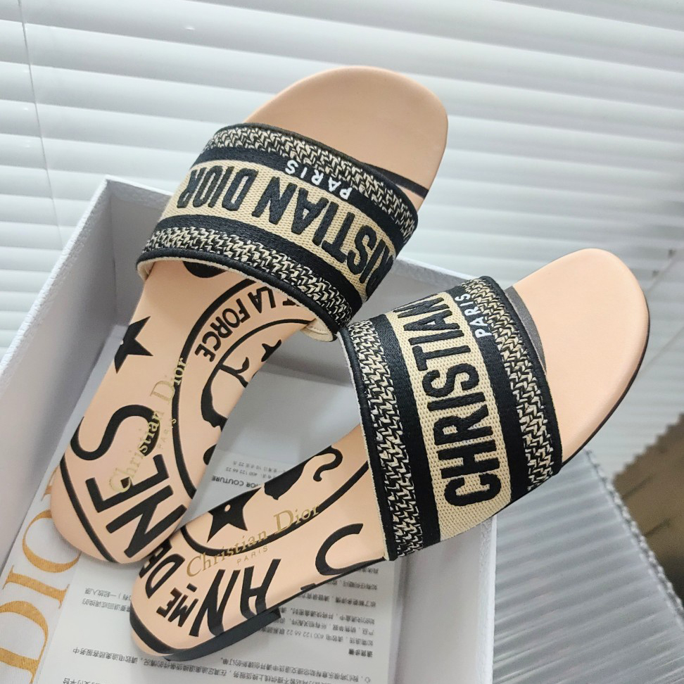 Dior Beige Jute Canvas Embroidered with Dior Union Motif Dway Slide - DopestKickz