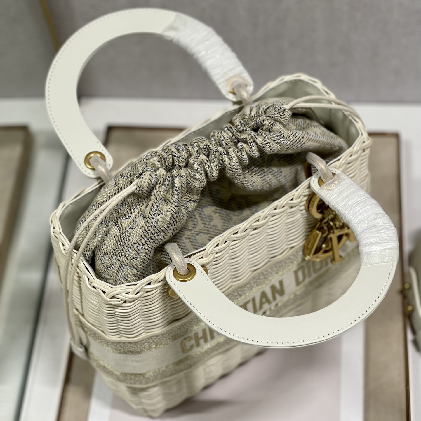 Dior Medium Lady Dior Bag(24-20-11cm) - DopestKickz