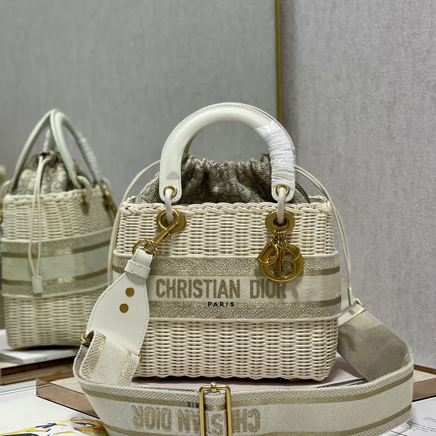 Dior Medium Lady Dior Bag(24-20-11cm) - DopestKickz