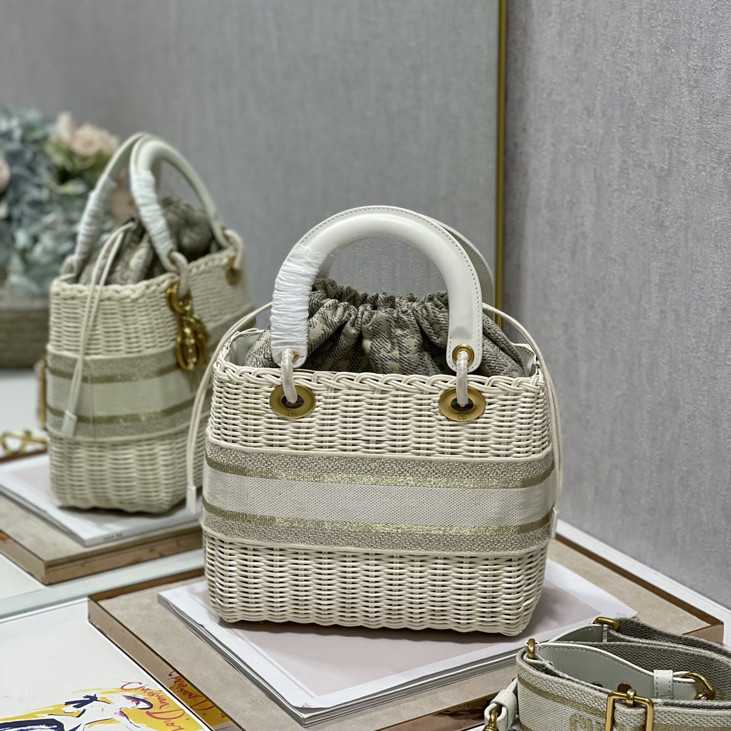 Dior Medium Lady Dior Bag(24-20-11cm) - DopestKickz