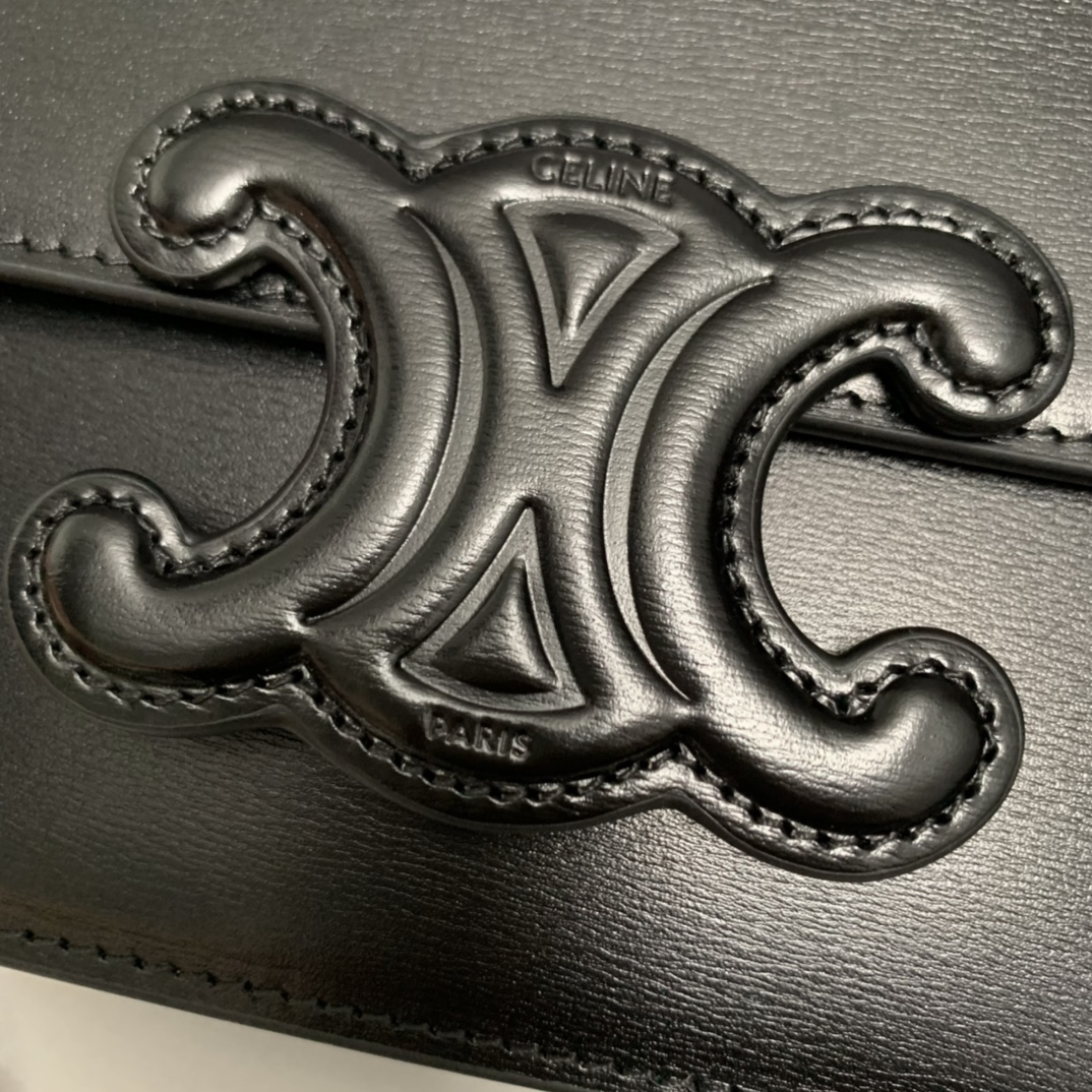 Celine Teen Bag Cuir Triomphe In Shiny Calfskin Black(18.5-14-8cm) - DopestKickz